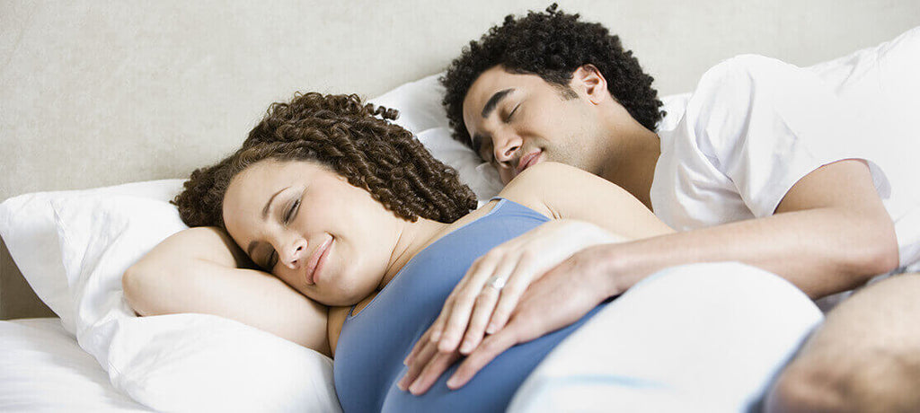 http://www.serta.com/cdn/shop/articles/comfort101-best-sleep-position-for-pregnancy.jpg?v=1676056484&width=1024