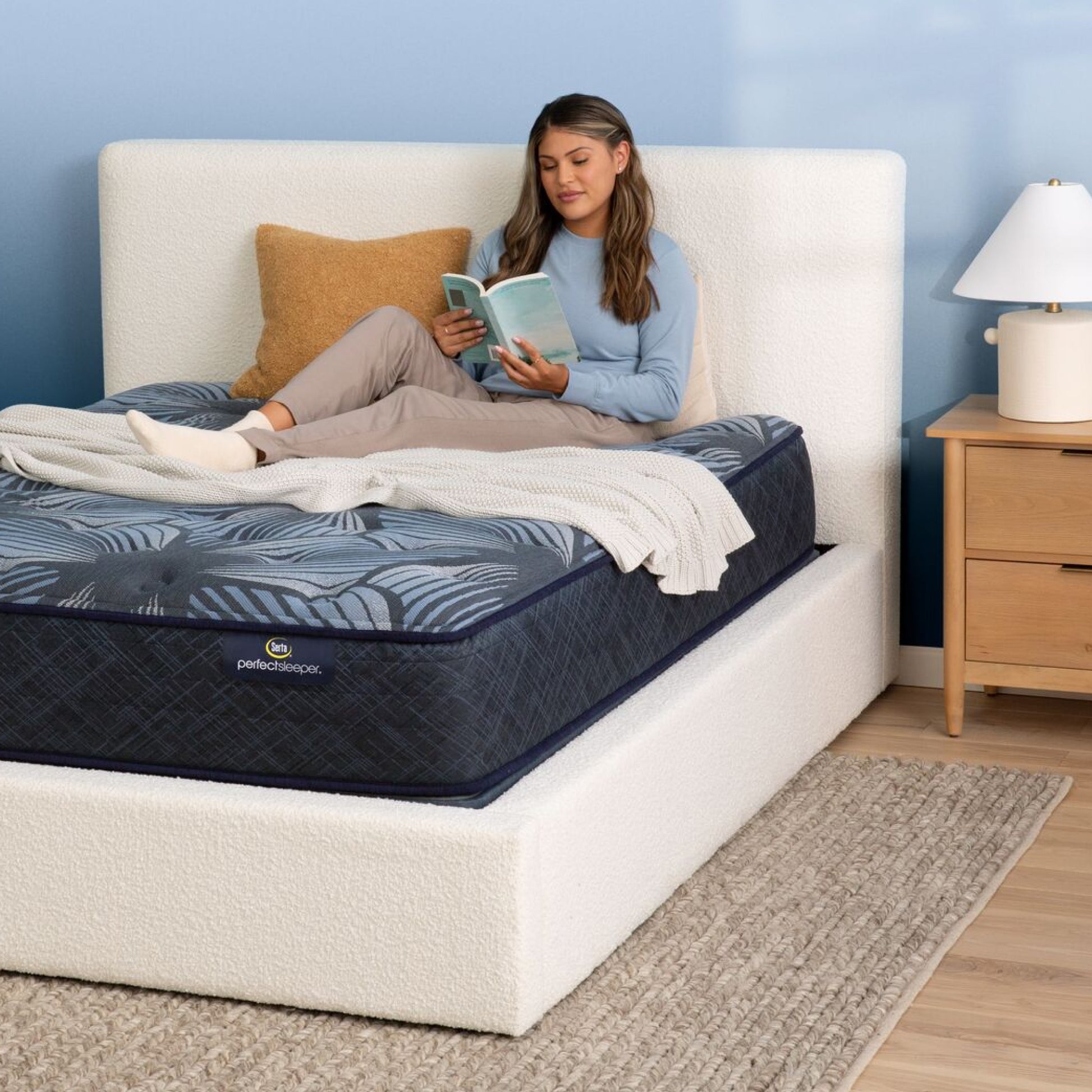 SR-PSMFRM_PDP_ROOMLIFESTYLE_ALLLEVEL1BEDS_2000x2000_c9727489-f187-4b18-bff8-aef4df817a52